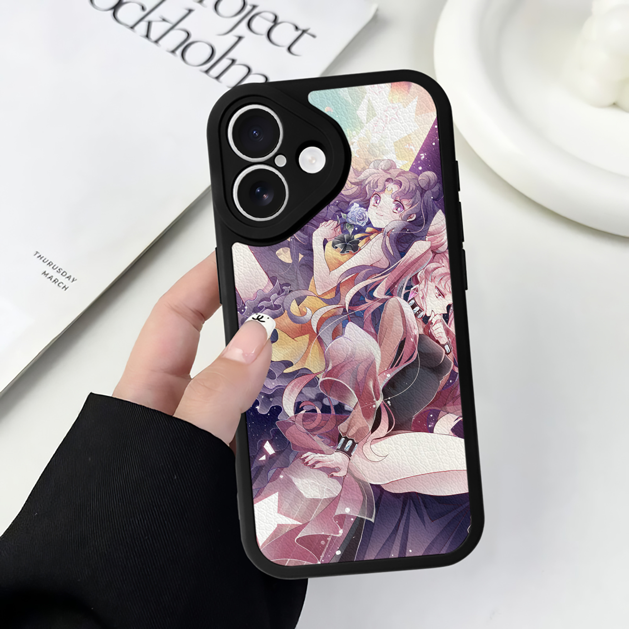 （画像用） 美少女戦士セーラームーン Sailor Moon 【iPhone 16シリーズ対応】シリコンスマホケース（レザー調） 材質：シリコン
